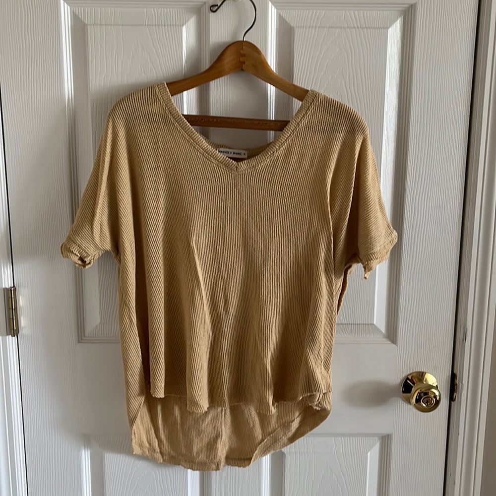 Project Basic Ribbed Short Sleeve Yellow V-Neck Top Size Medium